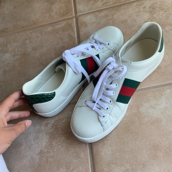 Mint condition Gucci sneakers - Picture 7 of 13